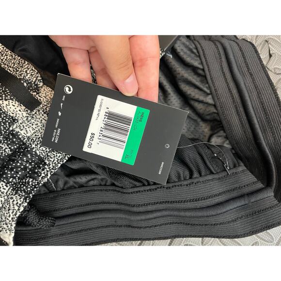 NWT Mens Nike Kyrie Dri-Fit Elite Basketball Shorts Gray Duke University Size XL - Picture 5 of 10